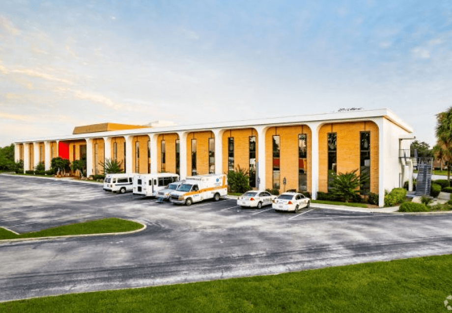 Birchwood University campus building and academic environment